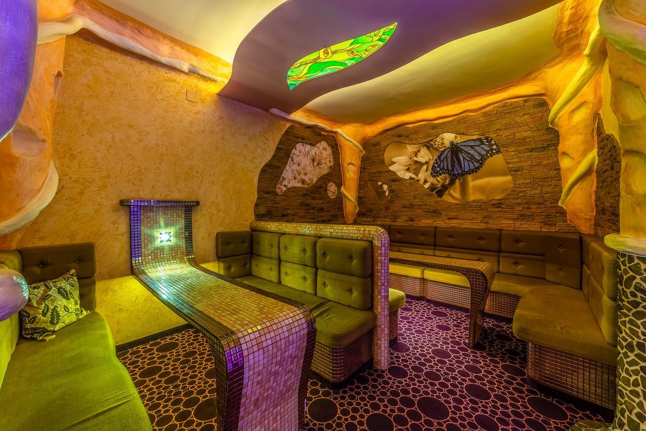 Hotel Burkaty ビャウカ エクステリア 写真